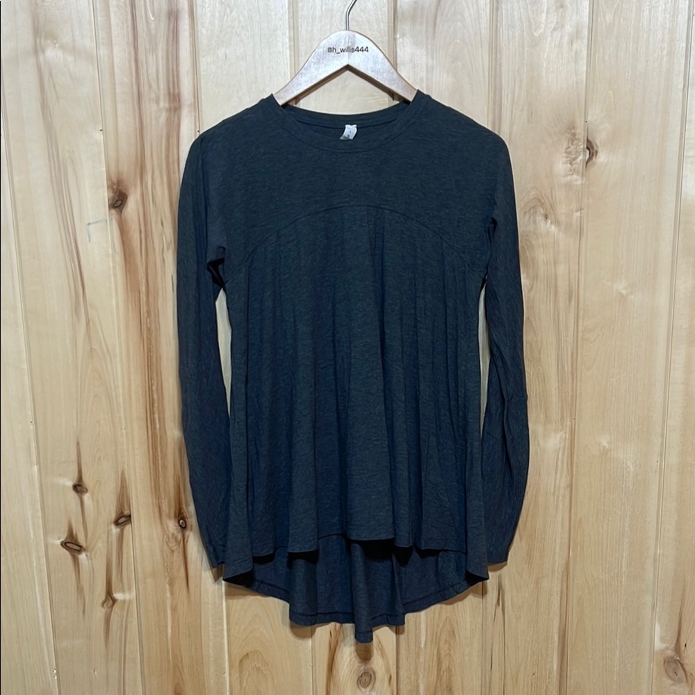Lululemon Gray‎ Acadia Long Sleeve Size 6 - Picture 4 of 6